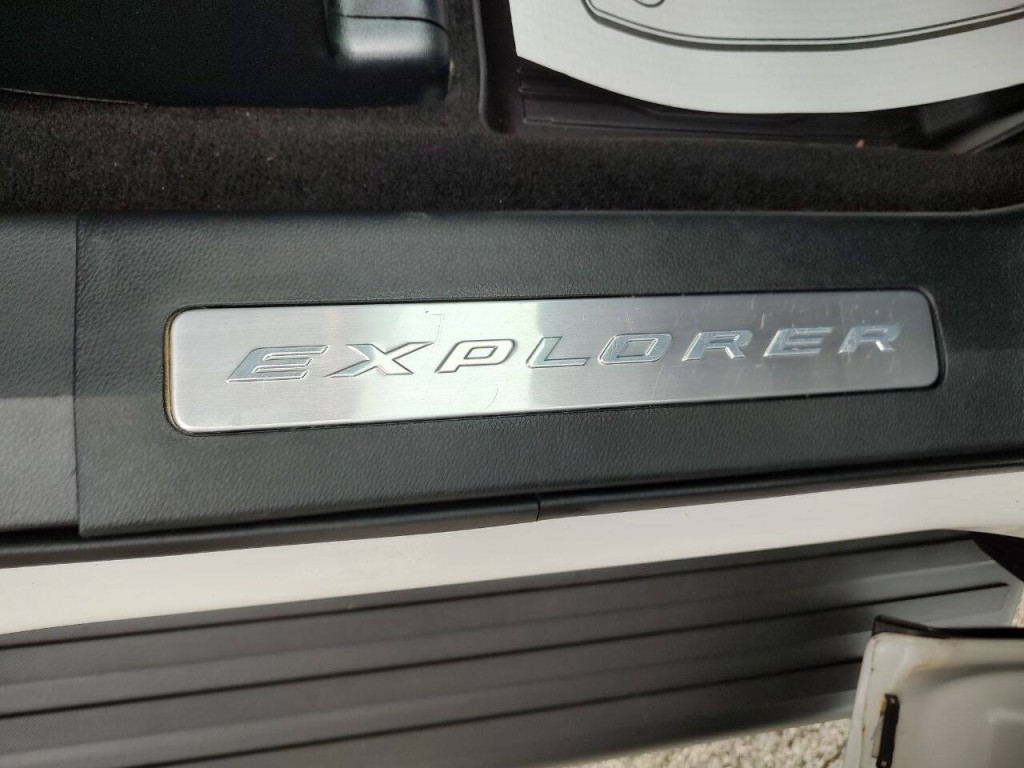 2018 Ford Explorer Image 39