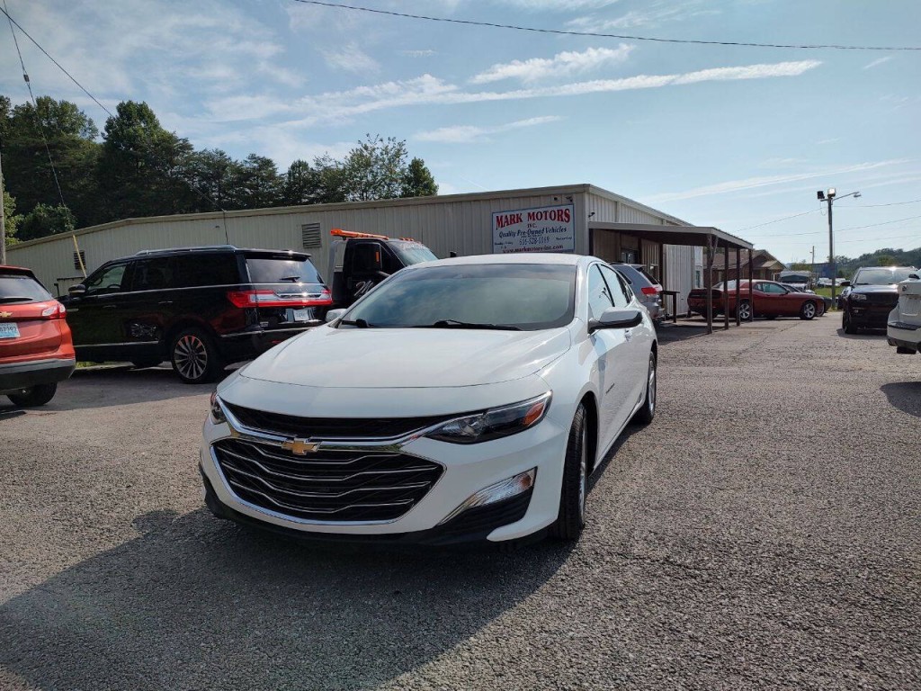 2021 Chevrolet Malibu Image 2