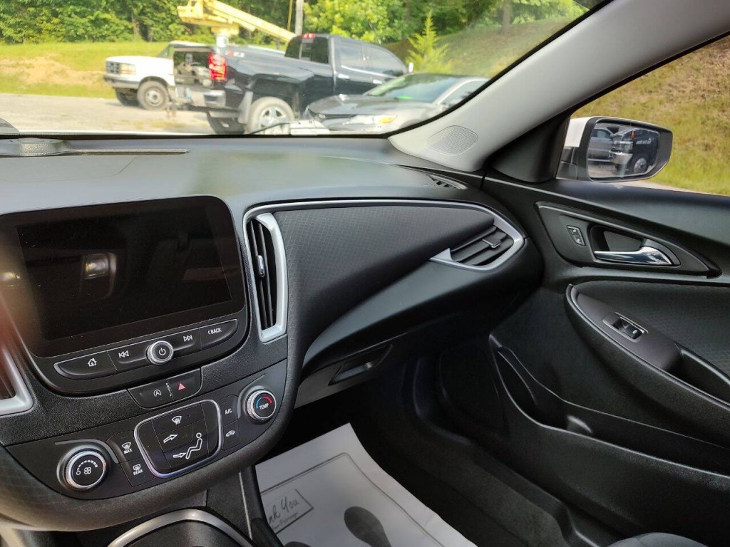 2021 Chevrolet Malibu Image 32