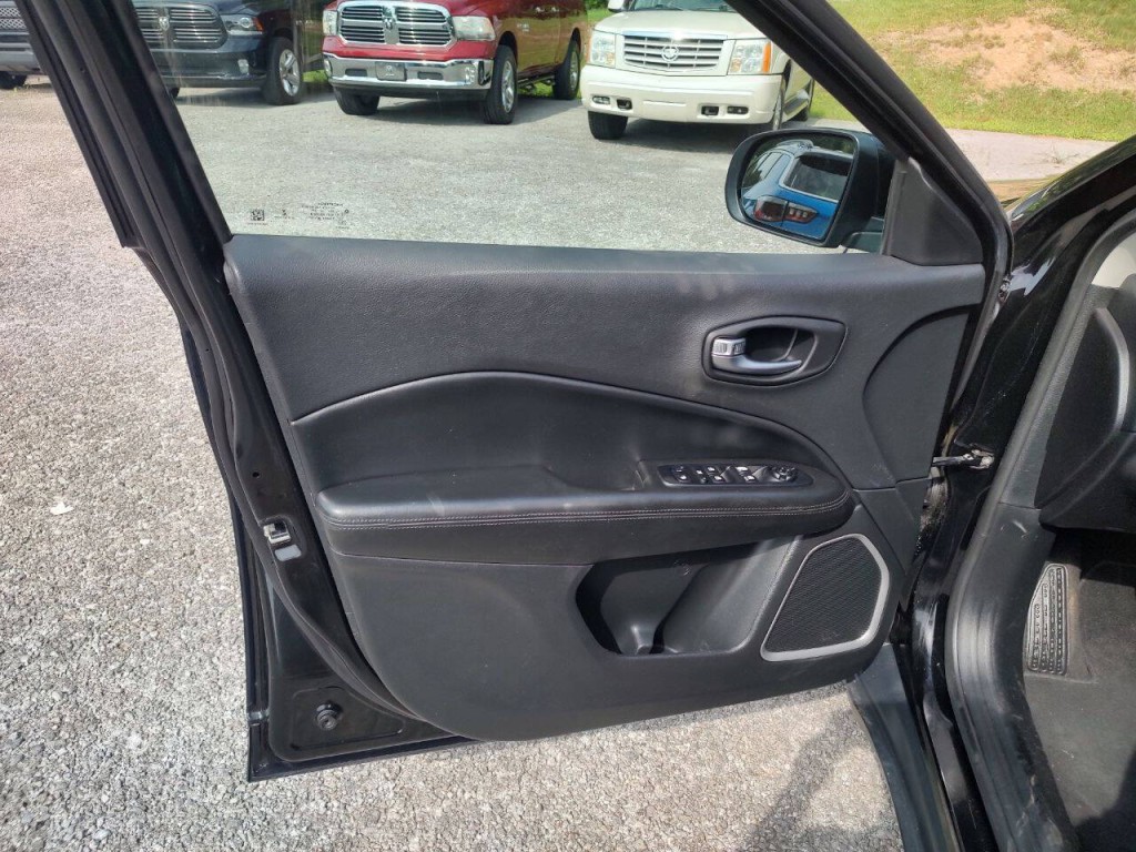 2021 Jeep Compass Image 17