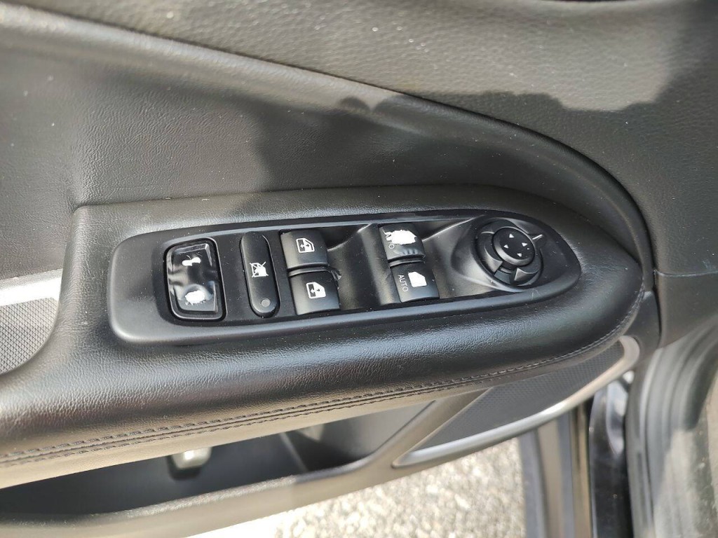 2021 Jeep Compass Image 18