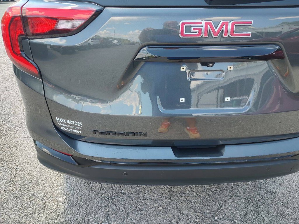 2020 GMC Terrain Image 16