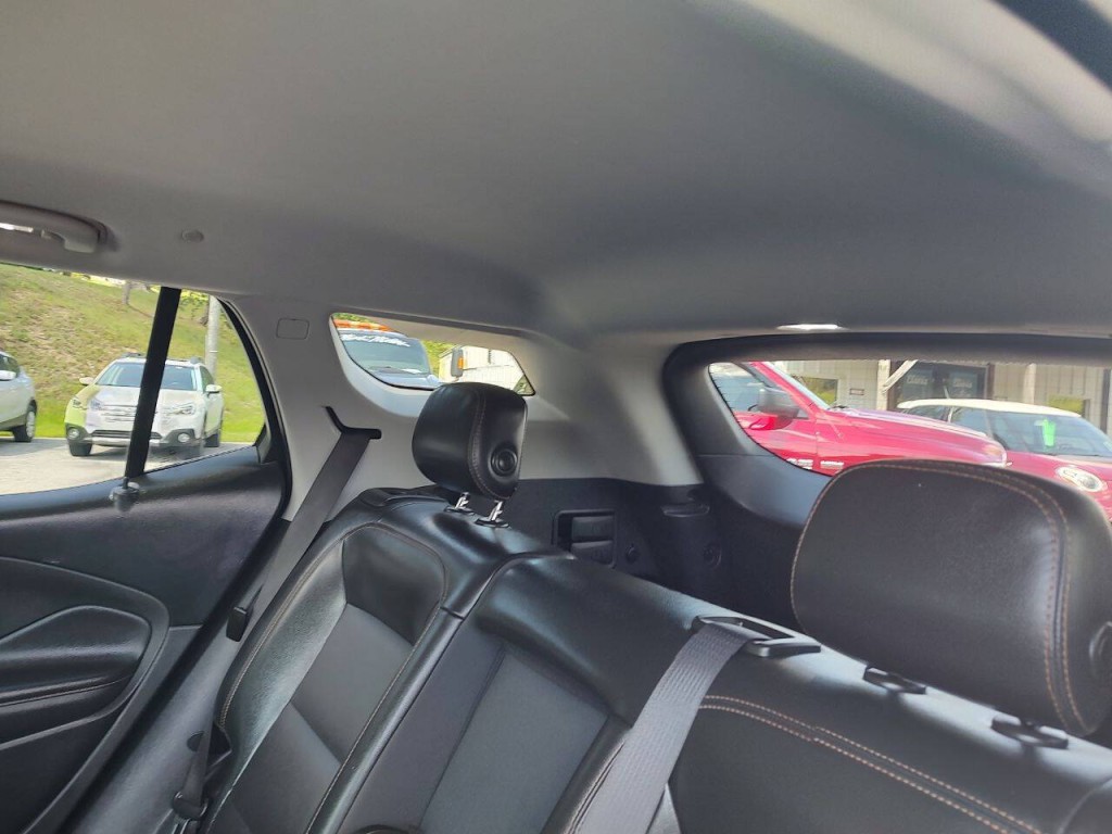 2020 GMC Terrain Image 25