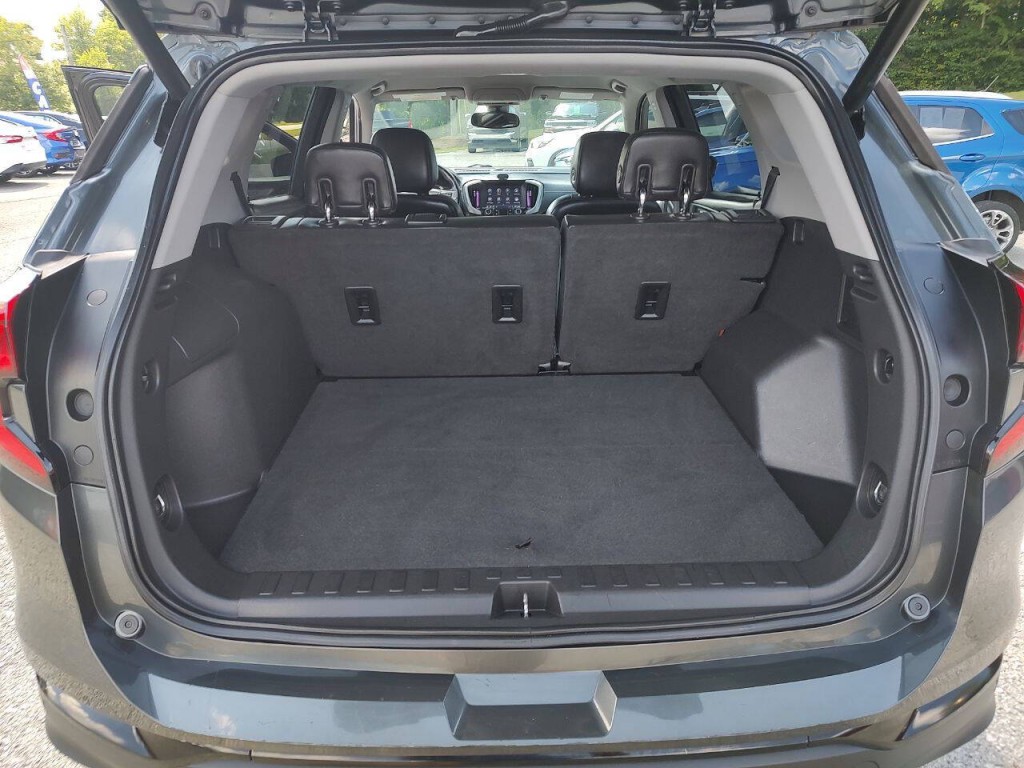 2020 GMC Terrain Image 28