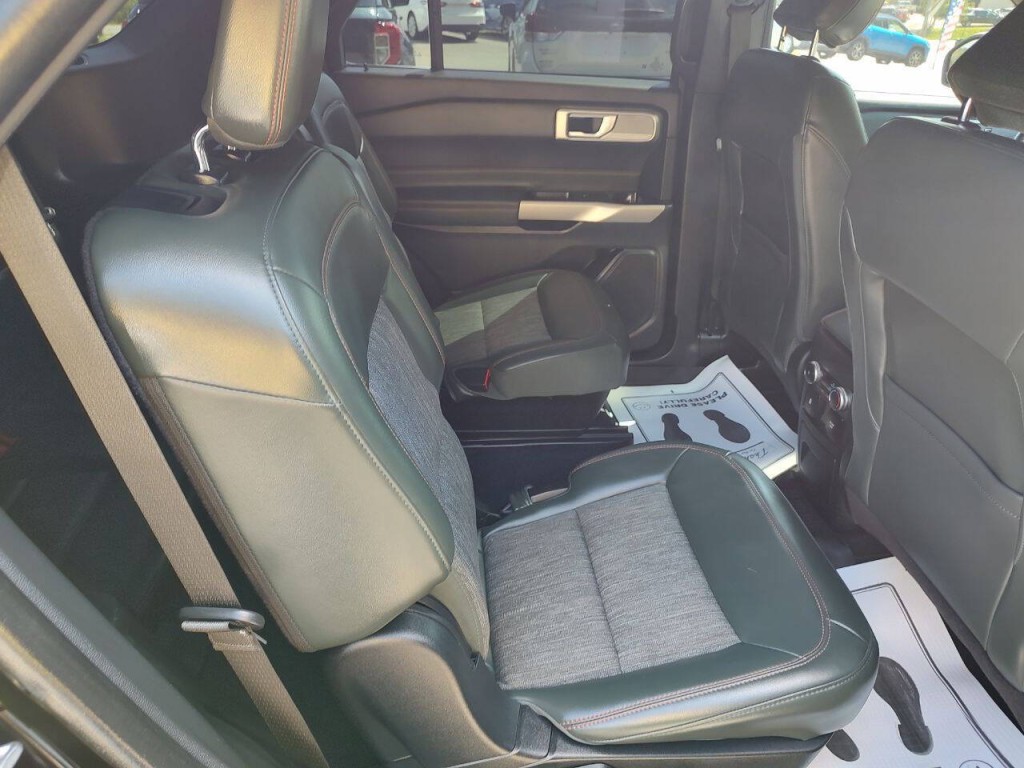 2023 Ford Explorer Image 38