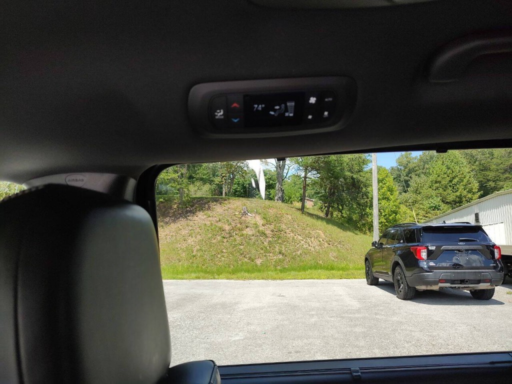 2025 Chrysler Pacifica Image 30
