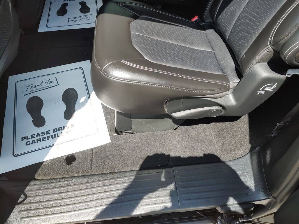 2025 Chrysler Pacifica Image 43