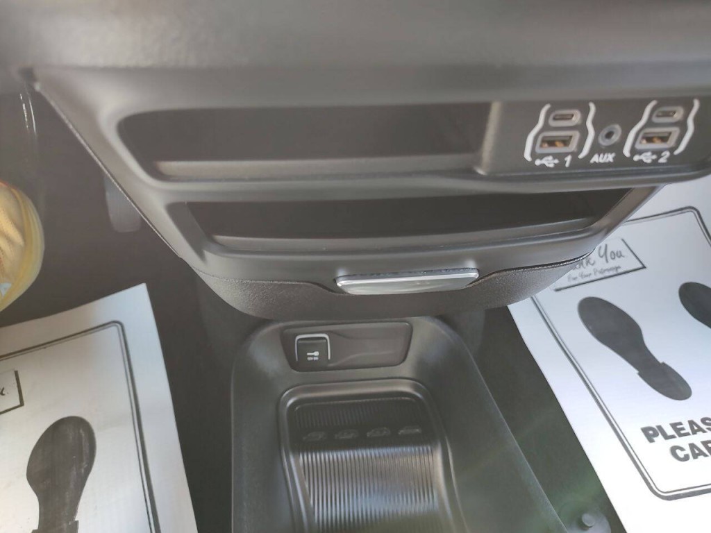2025 Chrysler Pacifica Image 59