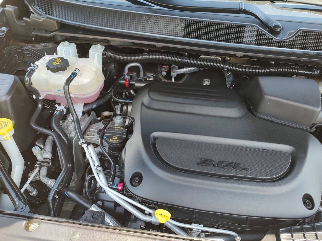 2025 Chrysler Pacifica Image 79