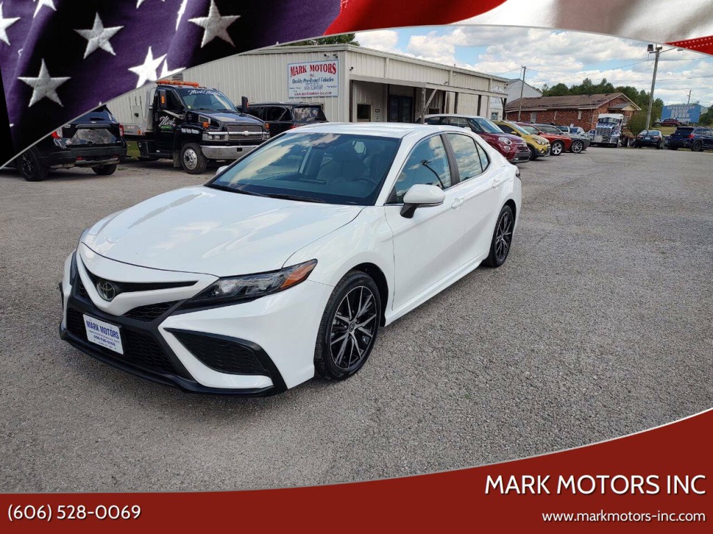 2023 Toyota Camry Image 1