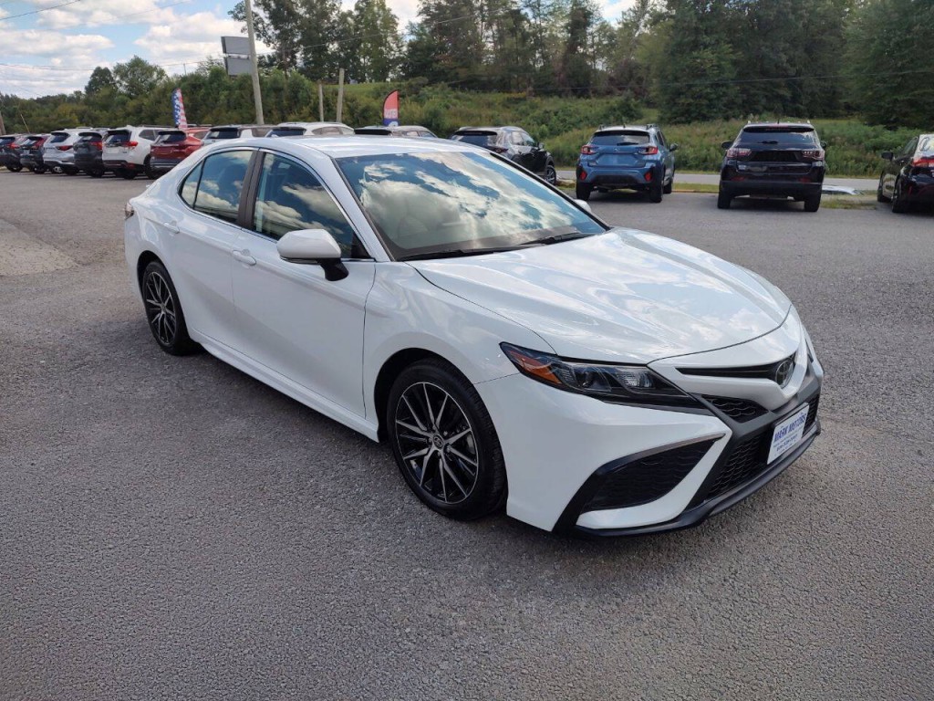 2023 Toyota Camry Image 4