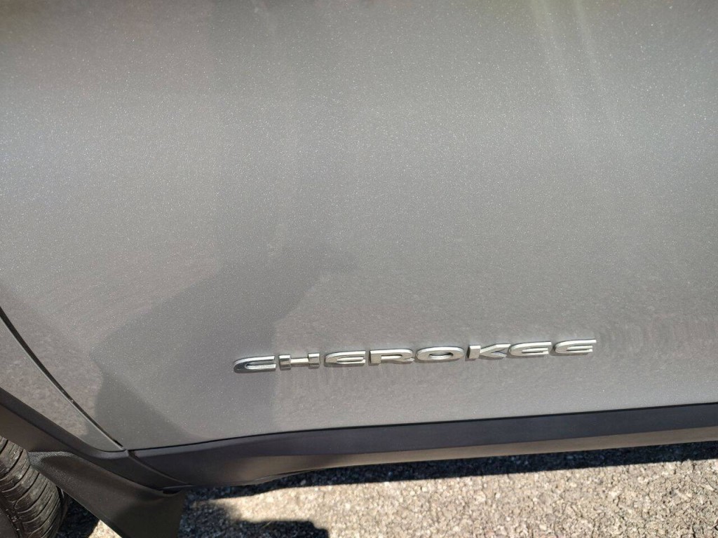 2014 Jeep Cherokee Image 11