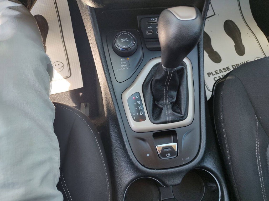 2014 Jeep Cherokee Image 36
