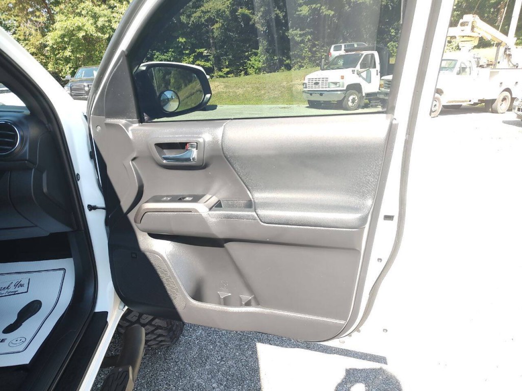 2022 Toyota Tacoma Image 33