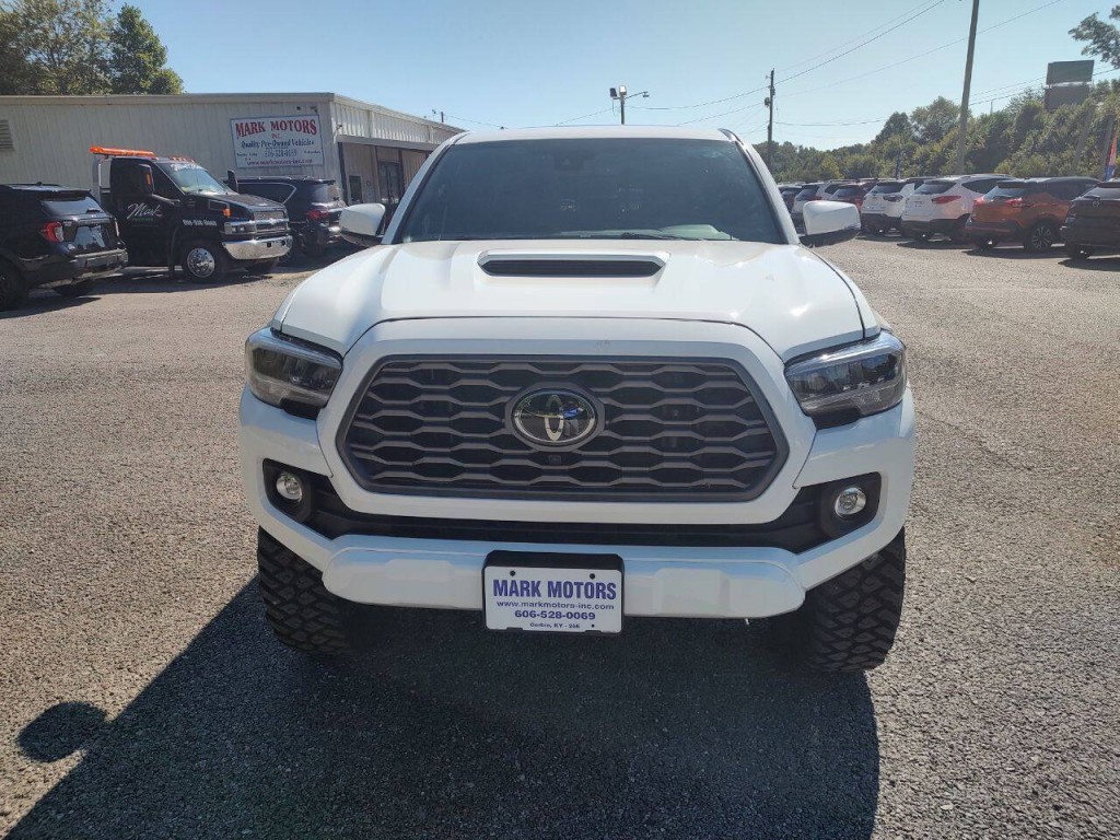 2022 Toyota Tacoma Image 3