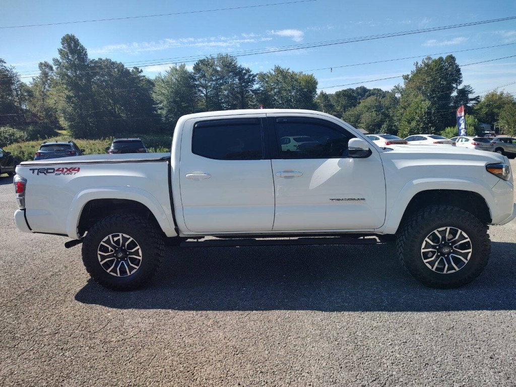 2022 Toyota Tacoma Image 5