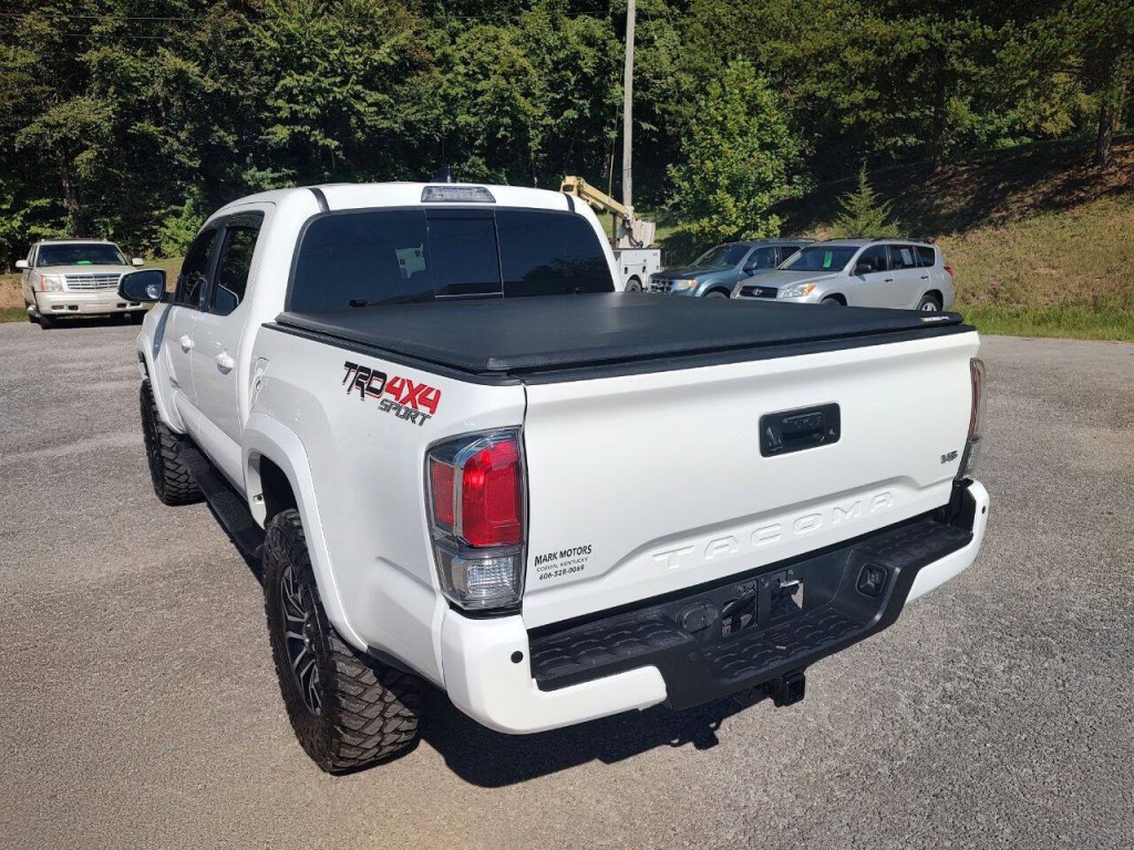 2022 Toyota Tacoma Image 8