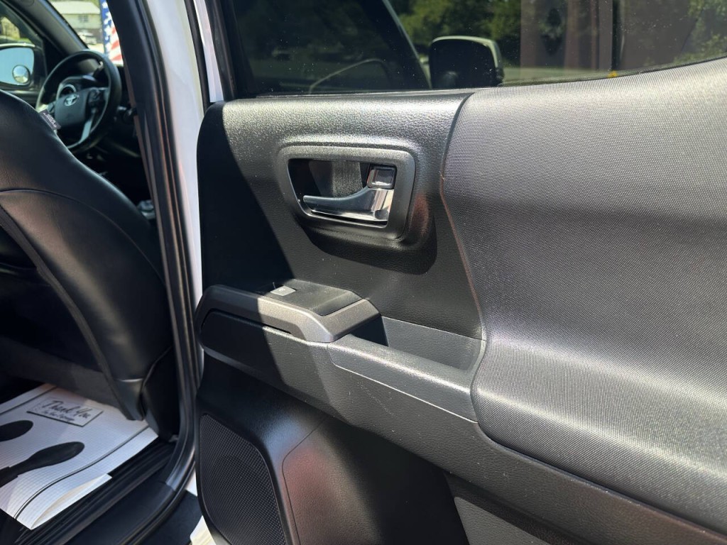 2022 Toyota Tacoma Image 36