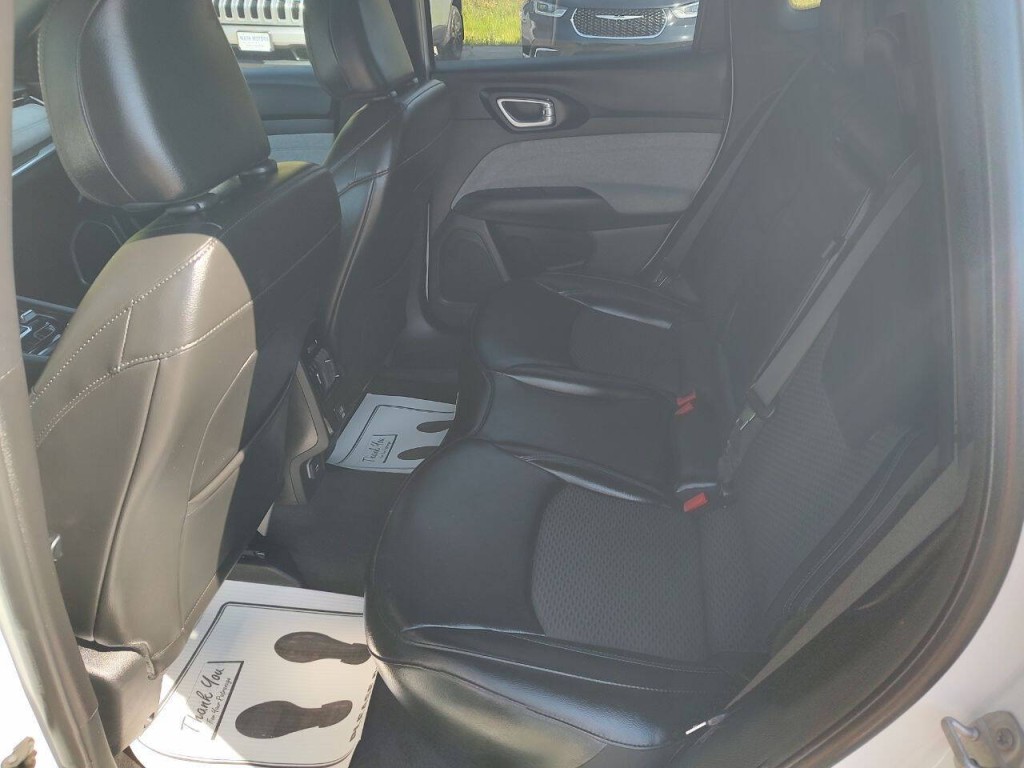 2023 Jeep Compass Image 18