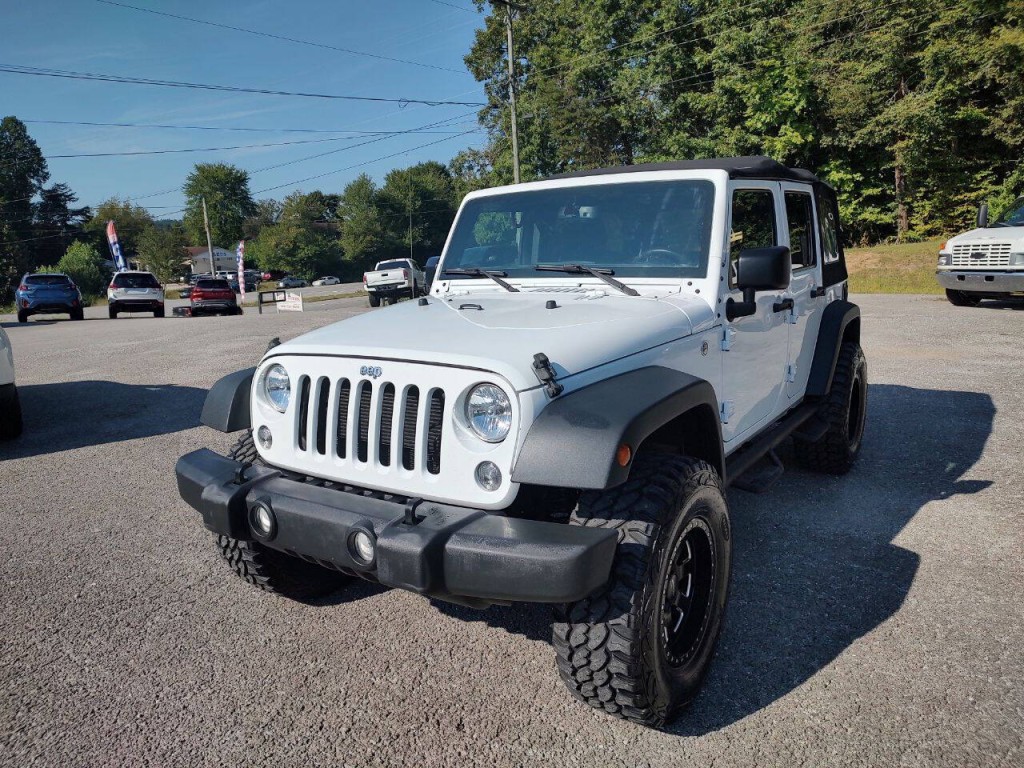 2017 Jeep Wrangler Unlimited Image 2