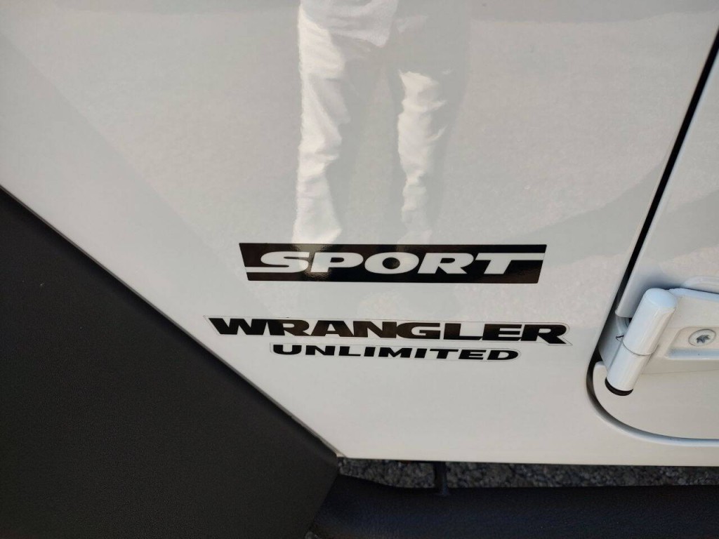 2017 Jeep Wrangler Unlimited Image 13
