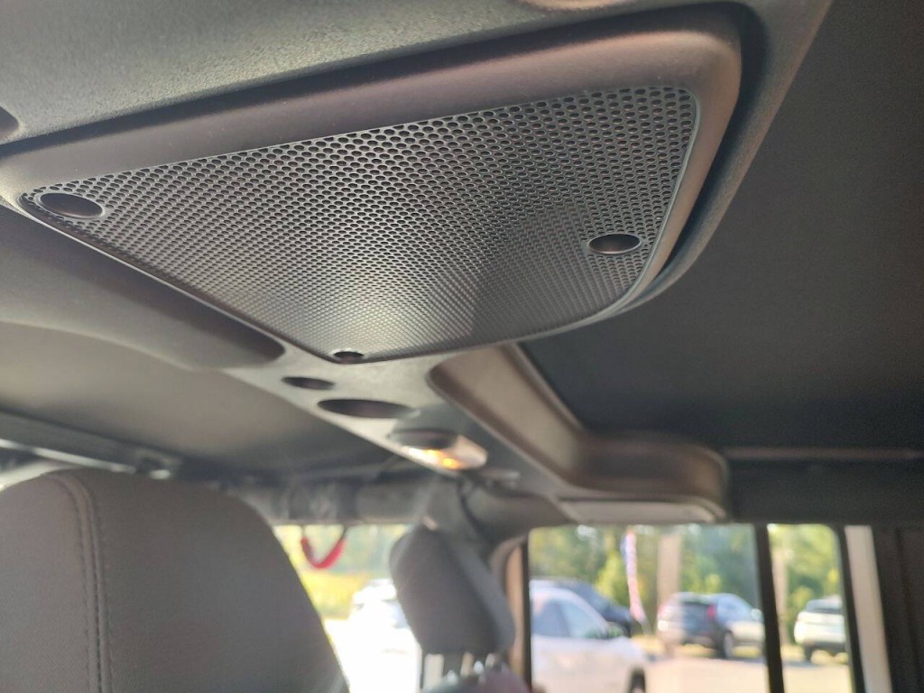 2017 Jeep Wrangler Unlimited Image 25