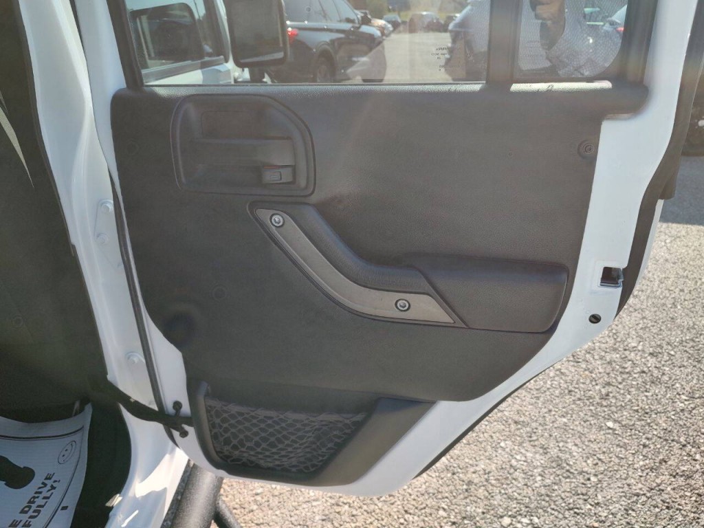 2017 Jeep Wrangler Unlimited Image 34