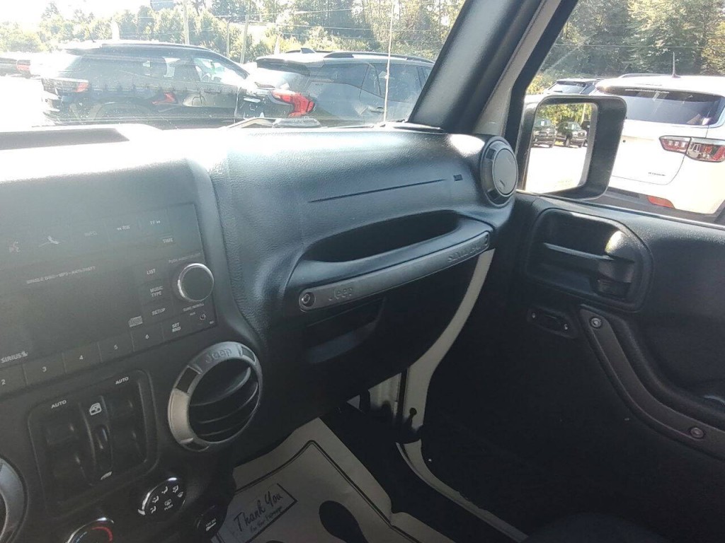 2017 Jeep Wrangler Unlimited Image 37