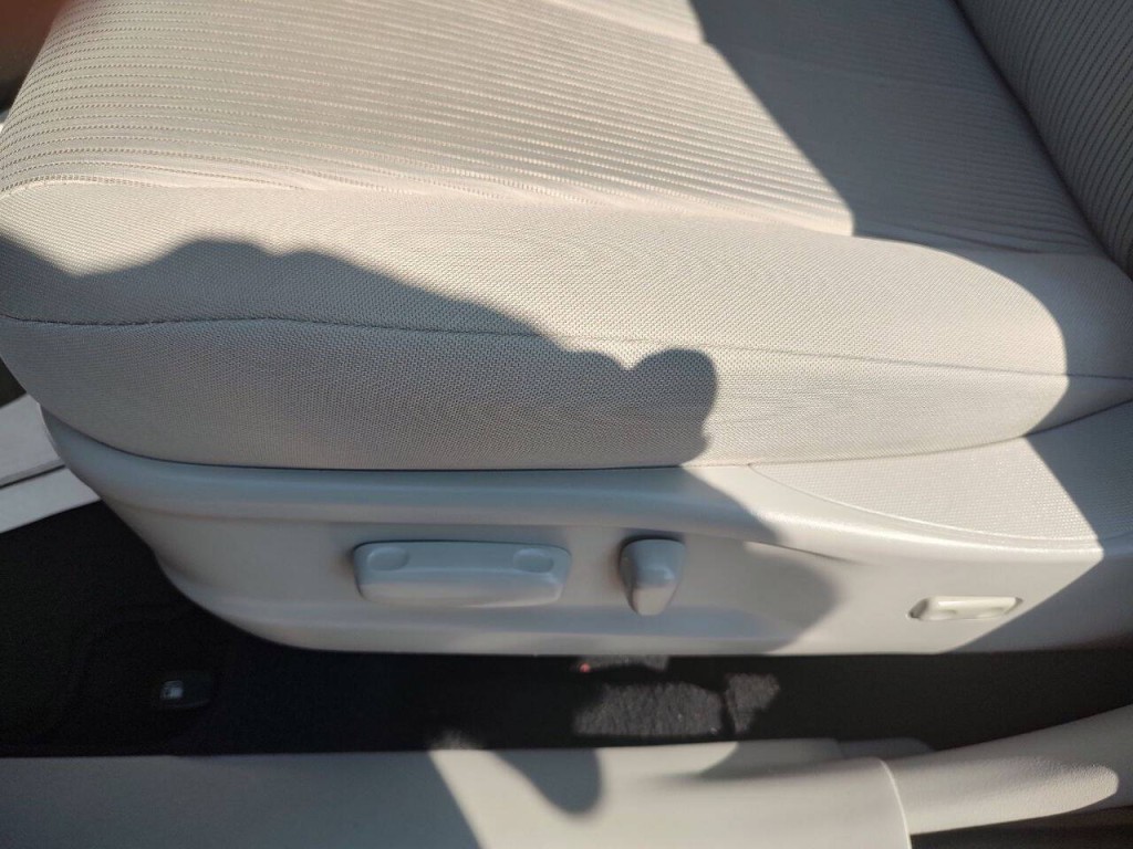 2012 Toyota Venza Image 18