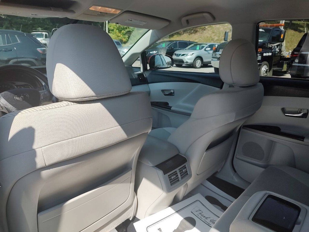 2012 Toyota Venza Image 29