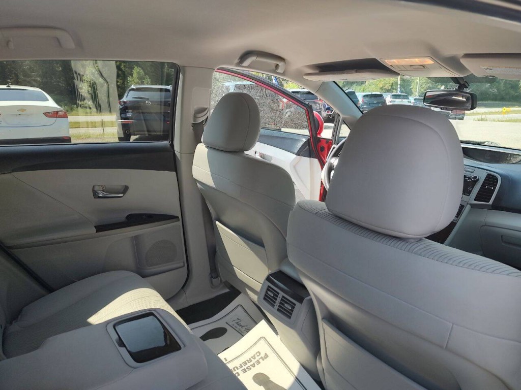 2012 Toyota Venza Image 35