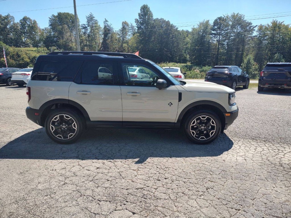 2025 Ford Bronco Image 5