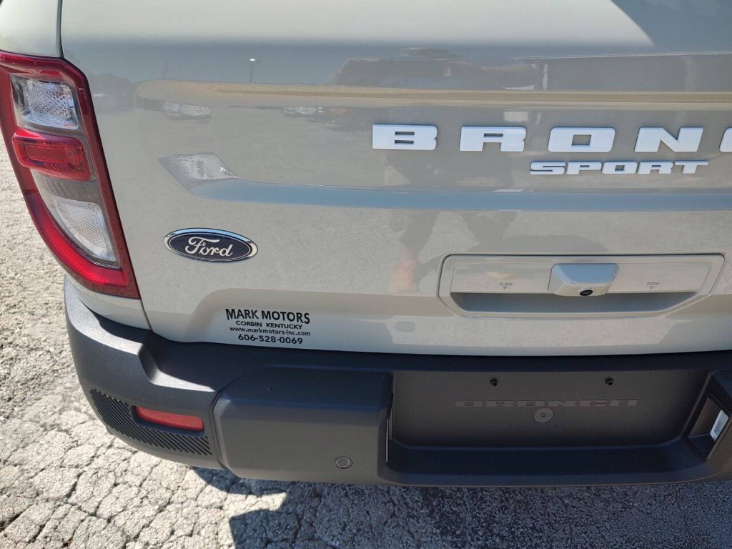 2025 Ford Bronco Image 16