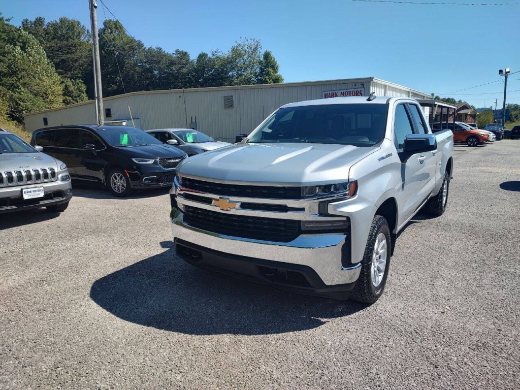 2019 Chevrolet Silverado 1500 Image 2