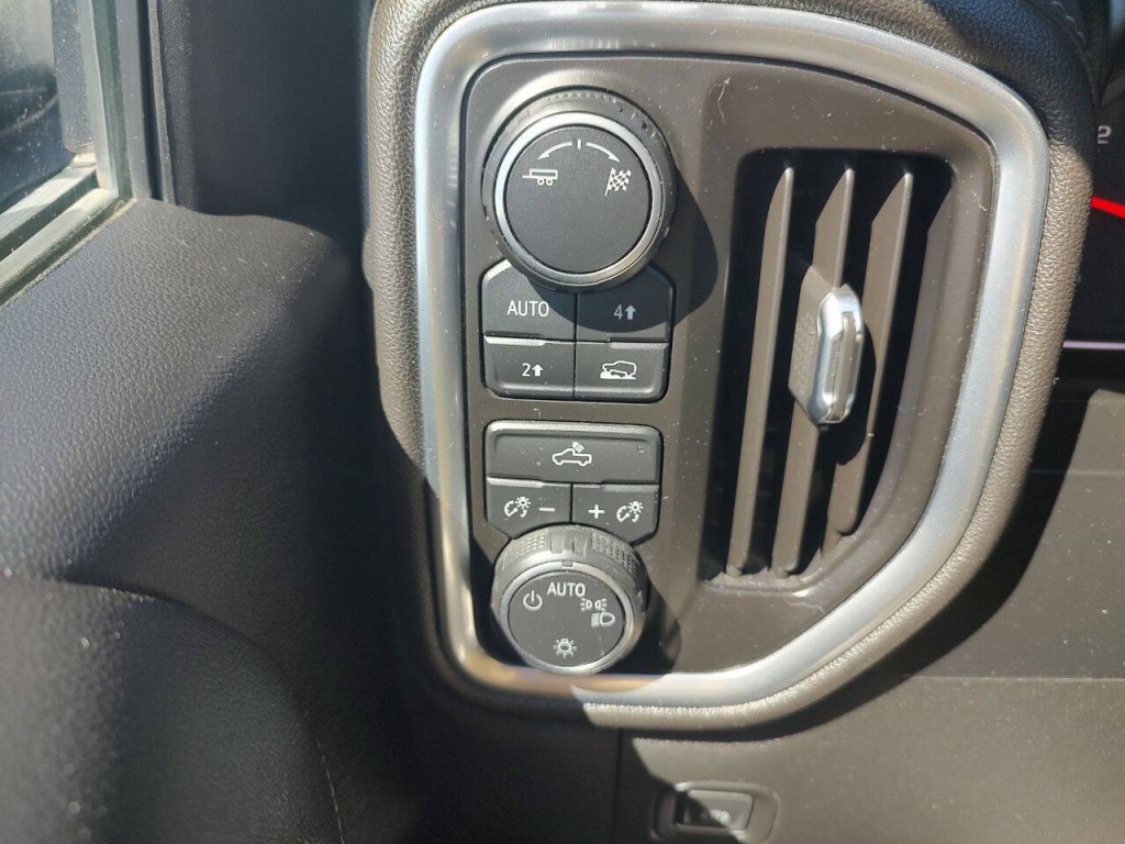 2019 Chevrolet Silverado 1500 Image 40