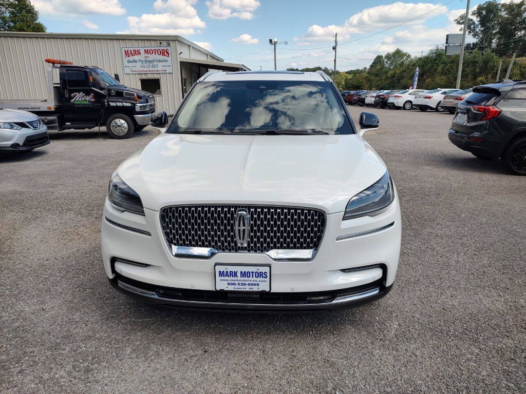 2022 Lincoln Aviator Image 3