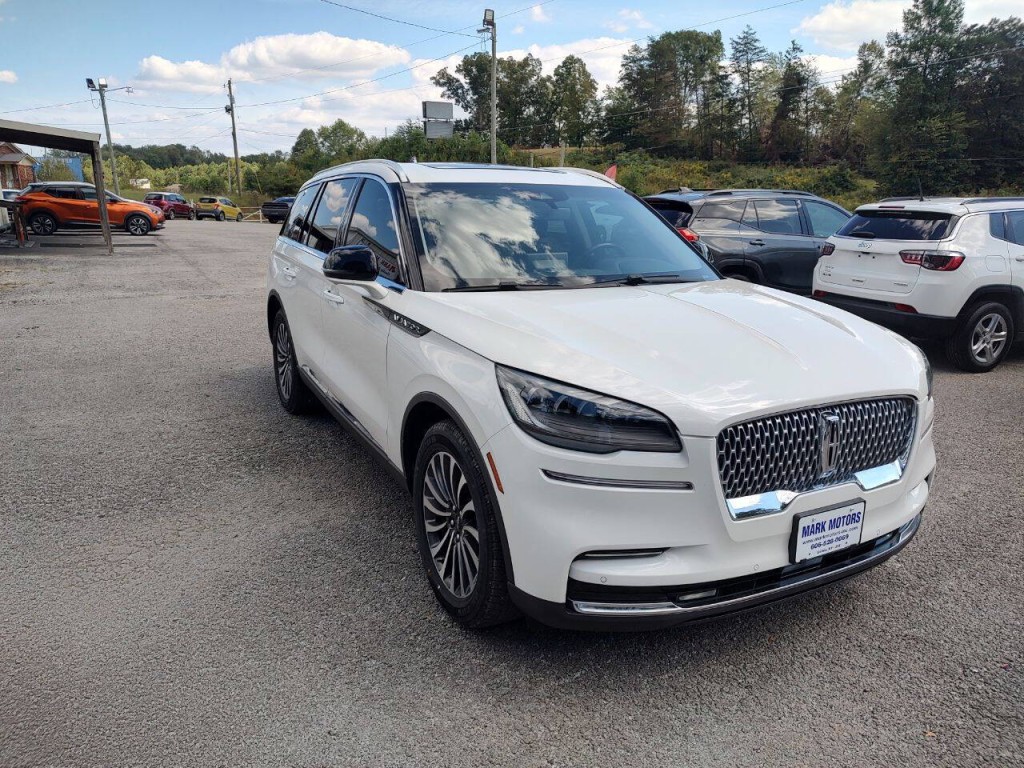 2022 Lincoln Aviator Image 4