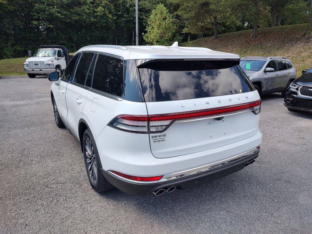 2022 Lincoln Aviator Image 8