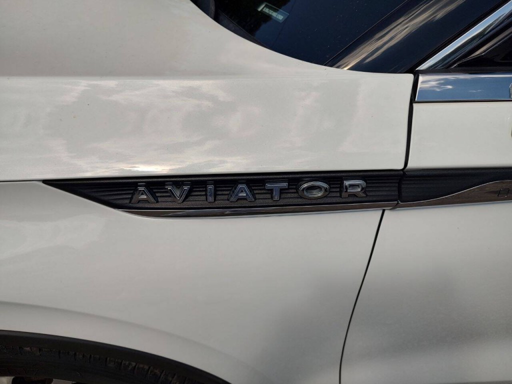 2022 Lincoln Aviator Image 13