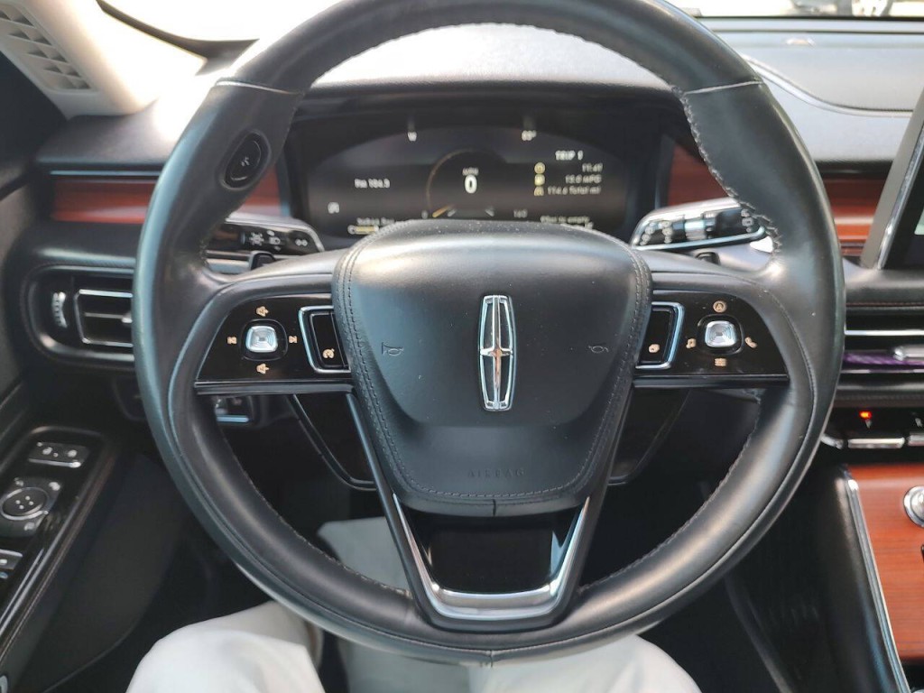 2022 Lincoln Aviator Image 42