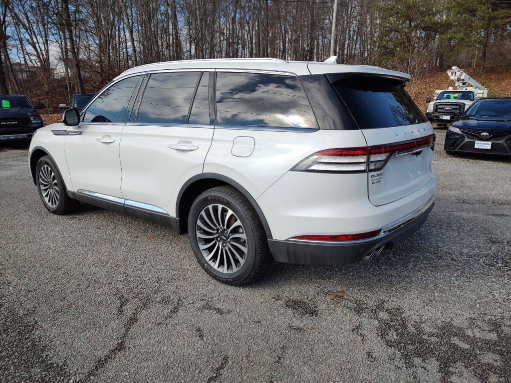 2022 Lincoln Aviator Image 8