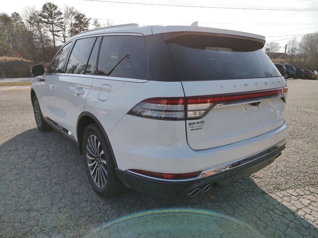 2022 Lincoln Aviator Image 9