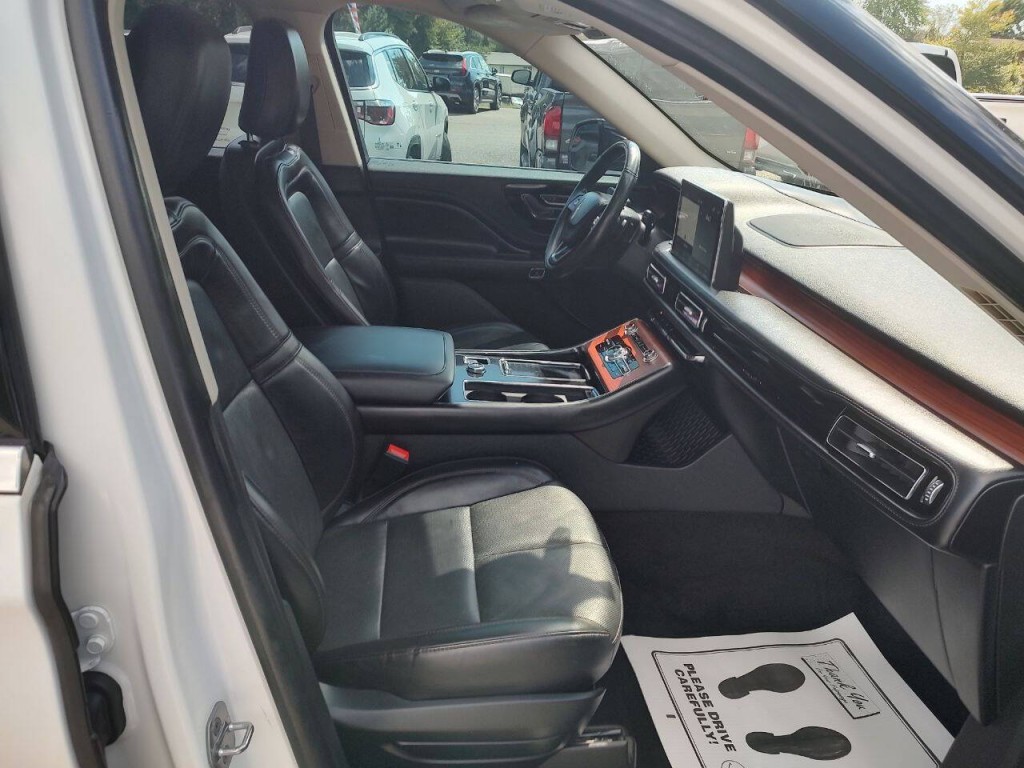 2022 Lincoln Aviator Image 37