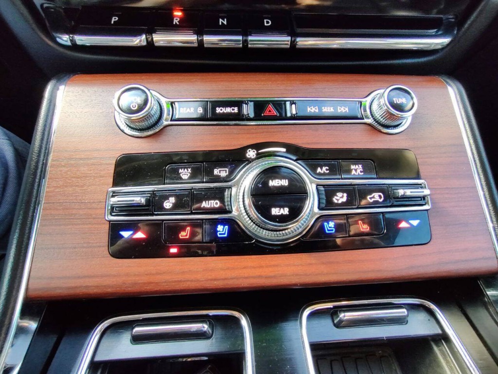 2022 Lincoln Aviator Image 40