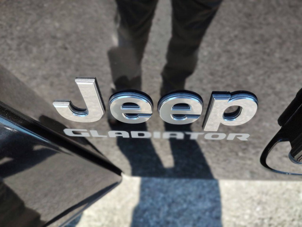 2021 Jeep Gladiator Image 15