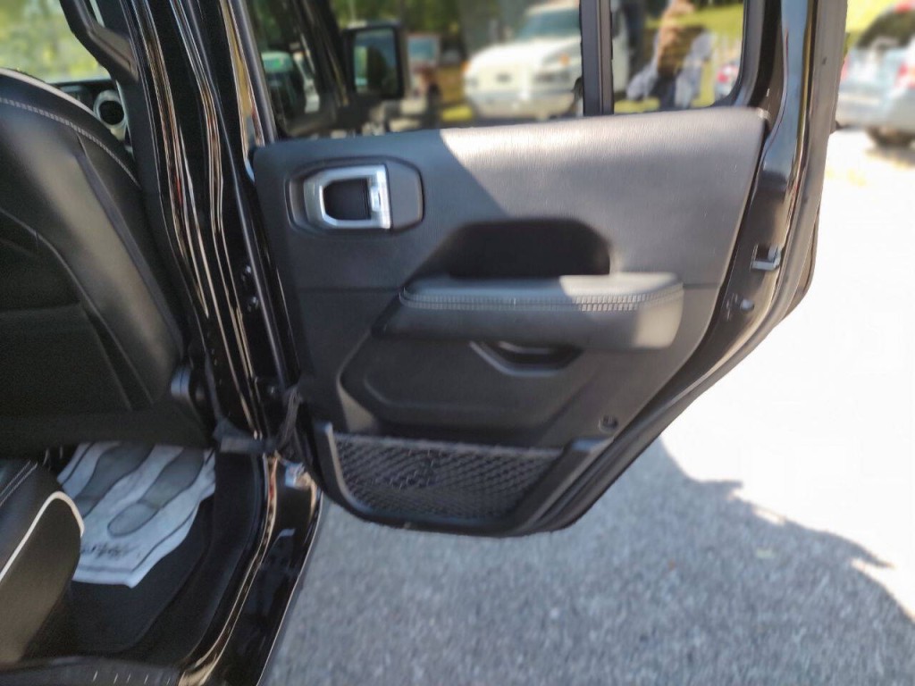 2021 Jeep Gladiator Image 37