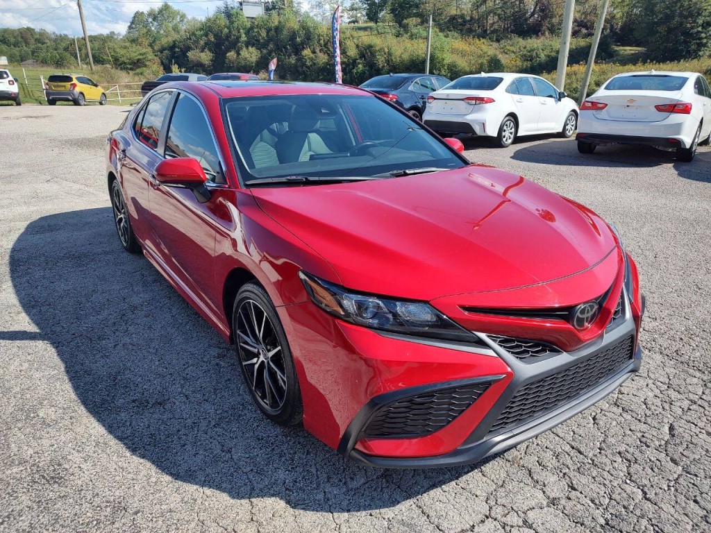 2023 Toyota Camry Image 2