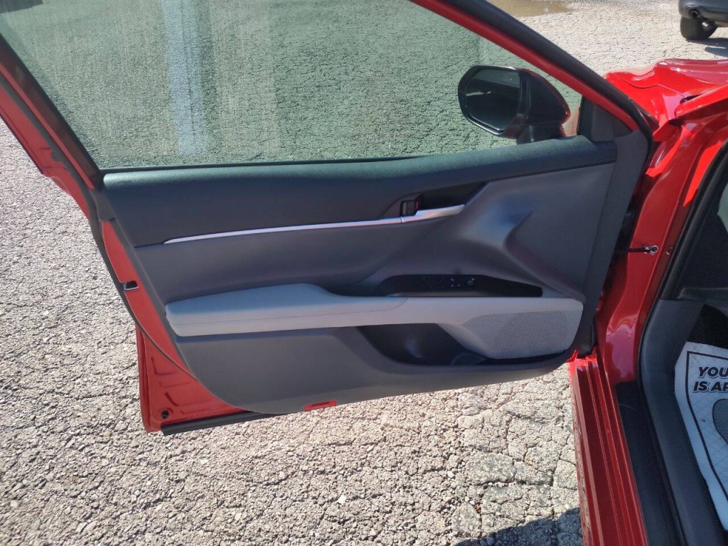 2023 Toyota Camry Image 16