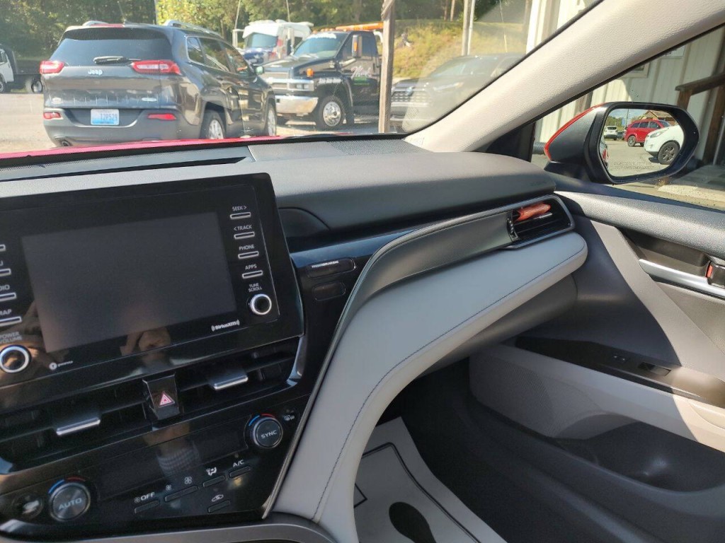 2023 Toyota Camry Image 29