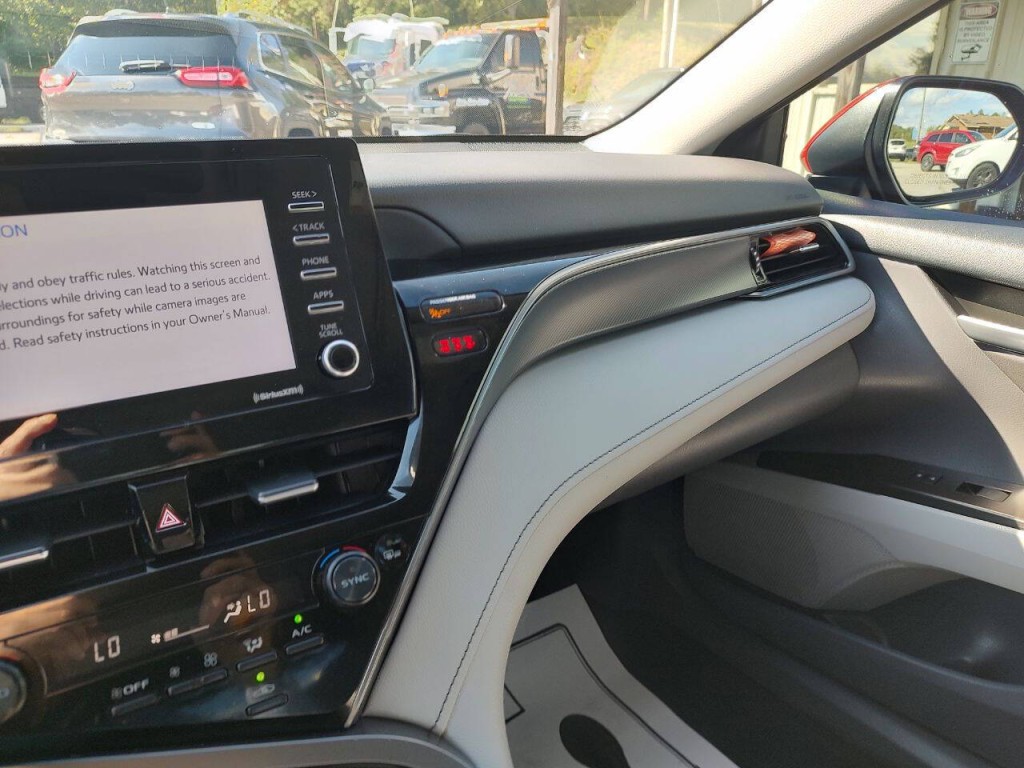 2023 Toyota Camry Image 31